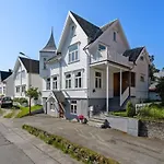 Apartment In Central Villa